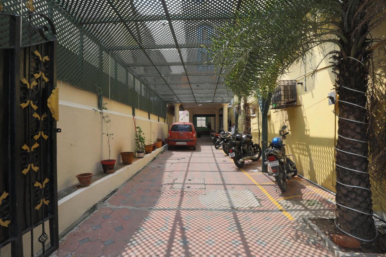 Green Tree Hotel-Near Vfs Global And Ramee Mall Chennai Luaran gambar
