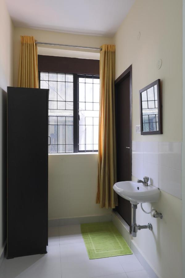 Green Tree Hotel-Near Vfs Global And Ramee Mall Chennai Luaran gambar