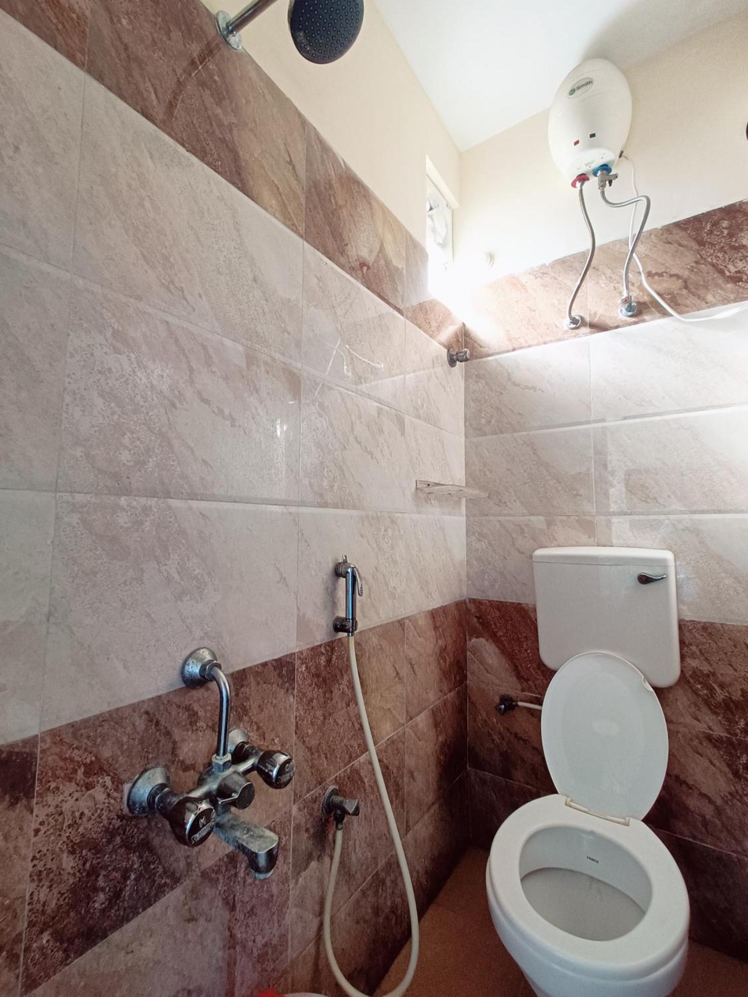 Green Tree Hotel-Near Vfs Global And Ramee Mall Chennai Luaran gambar