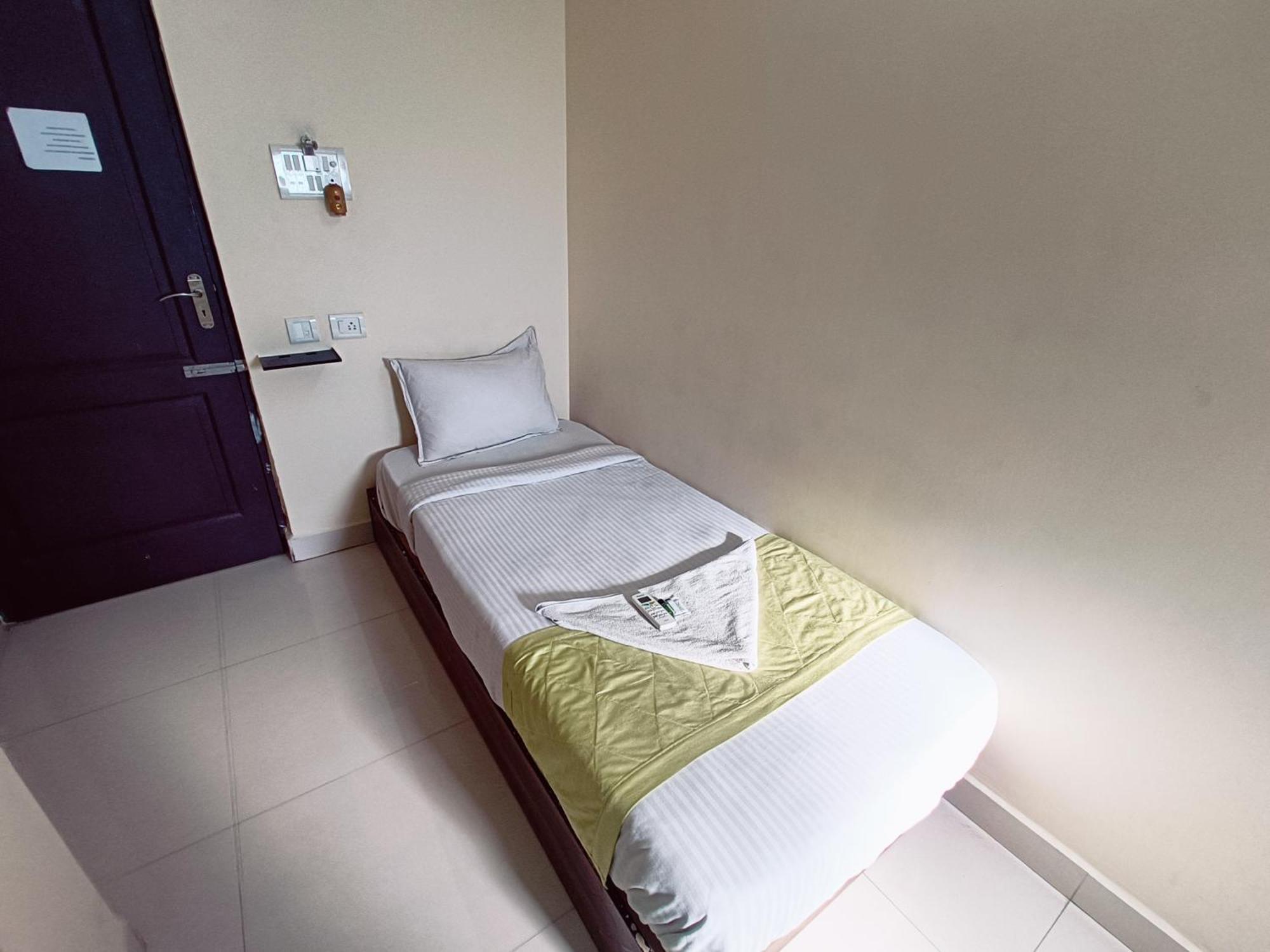 Green Tree Hotel-Near Vfs Global And Ramee Mall Chennai Luaran gambar