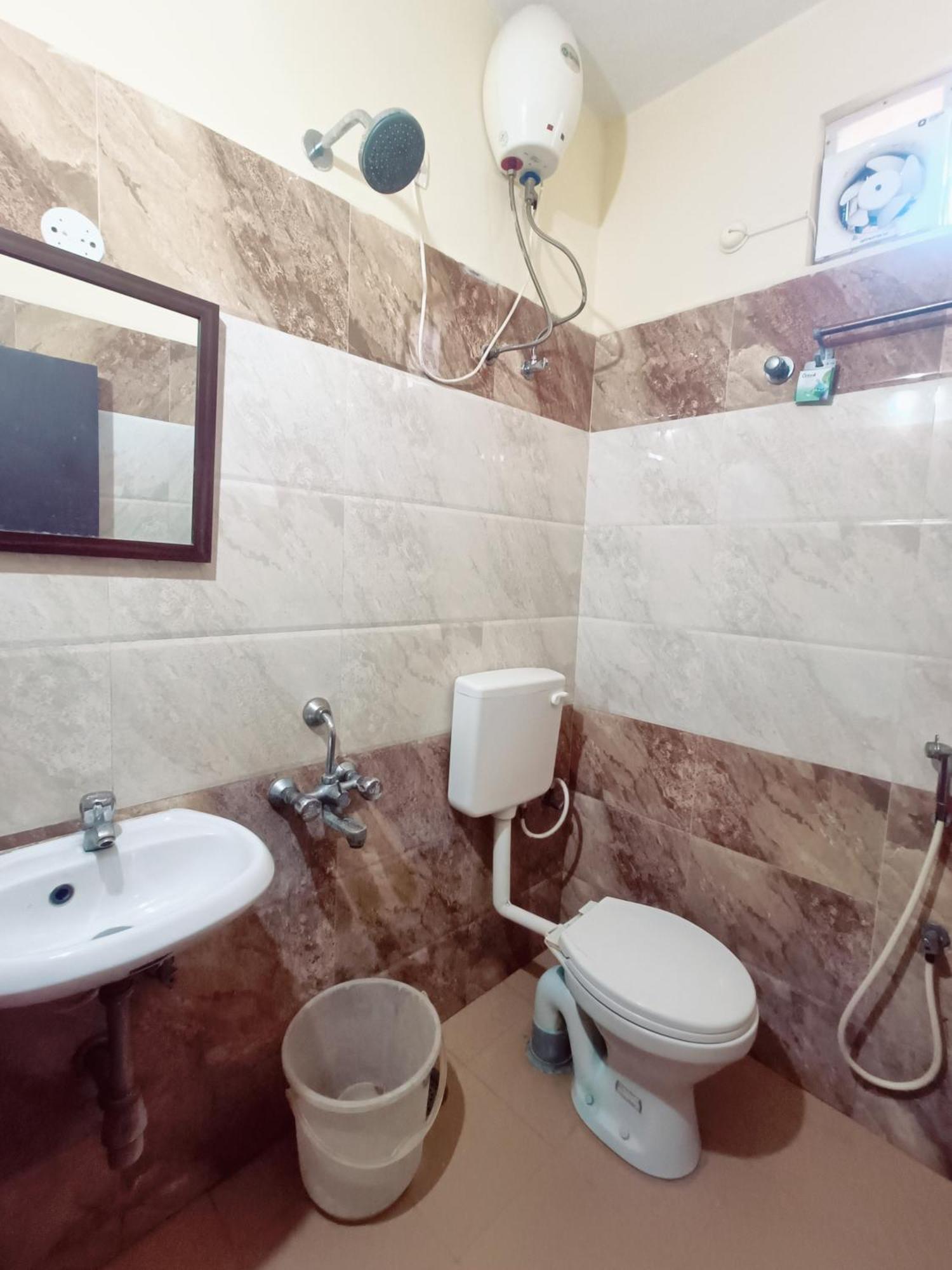 Green Tree Hotel-Near Vfs Global And Ramee Mall Chennai Luaran gambar